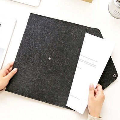 14" Felt iPad and Document Carry Folder 09